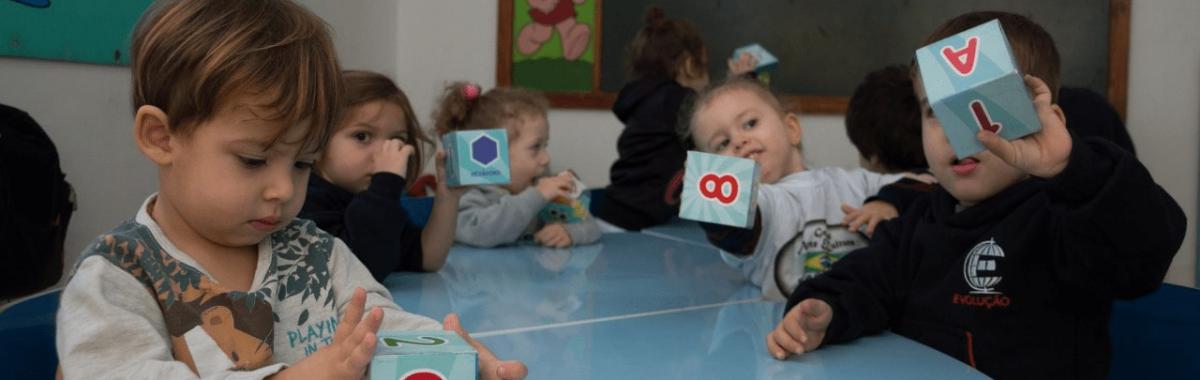 Escola com maternal meio período